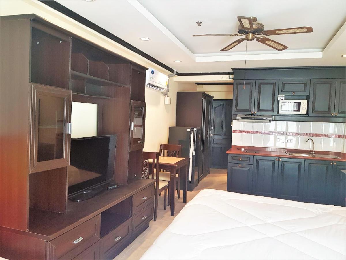 Jomtien Sea View 12th Floor Holiday home