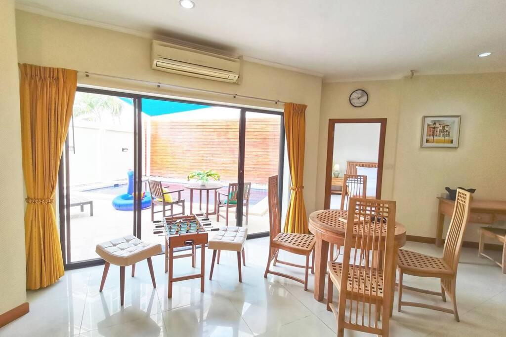 Anb Poolvilla 3br Walk Private In Pratamnak Pattaya