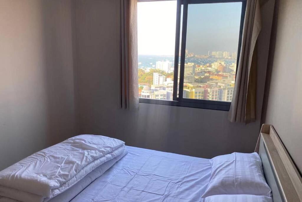 Unixx South 34m Seascape Apartment Pattaya
