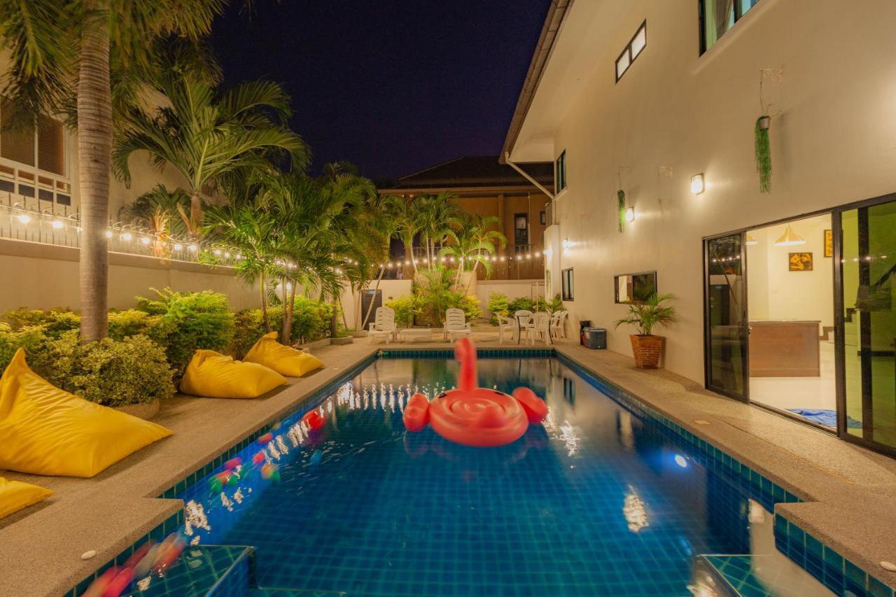 Villa Luxury Pool 4 Bedroom 900m 1.5 Km Downtown