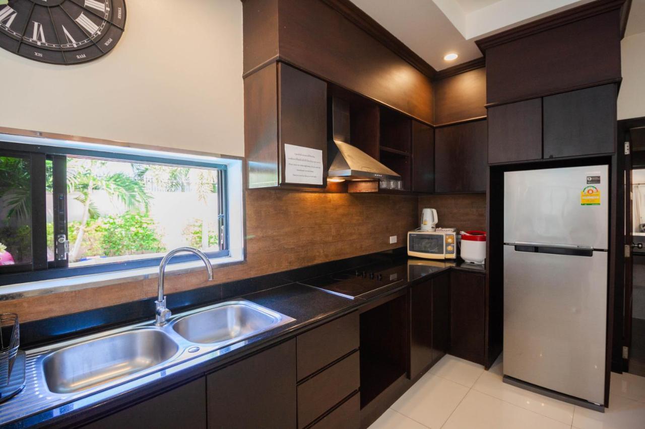 Villa Luxury Pool 4 Bedroom 900m 1.5 Km Downtown