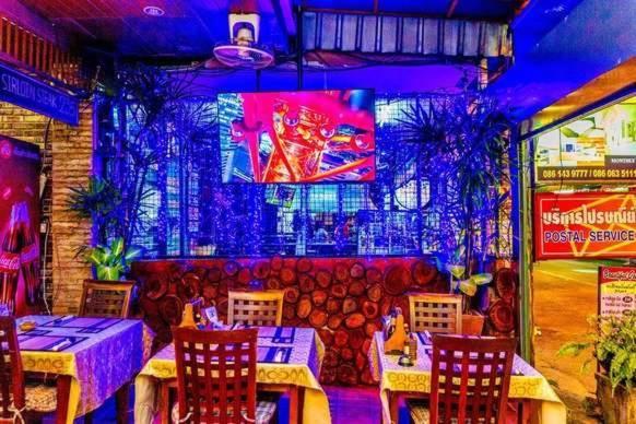 Jolly & Restaurant Rumah tetamu *