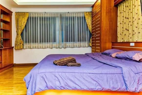 Jolly & Restaurant Guest house Pattaya