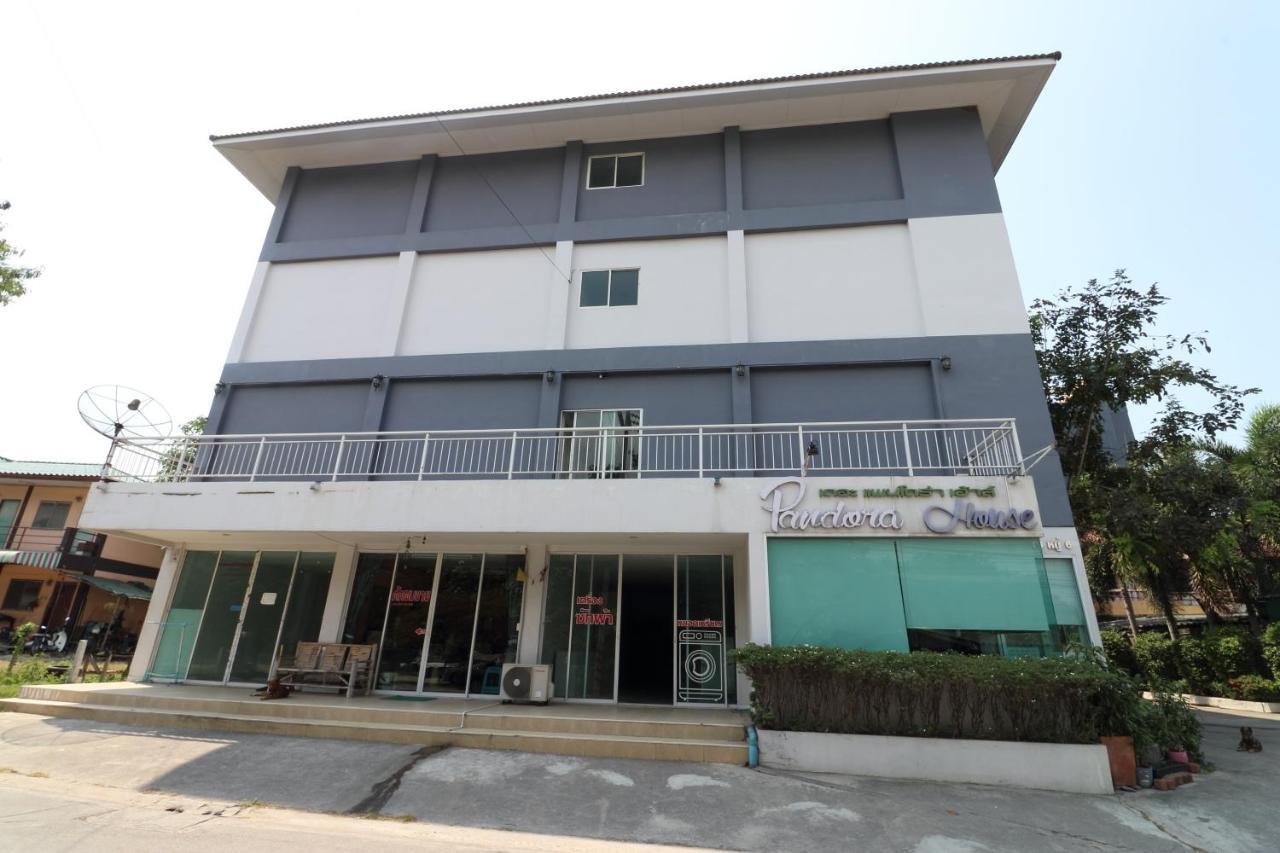 Oyo 75389 Pandora House Inn Pattaya
