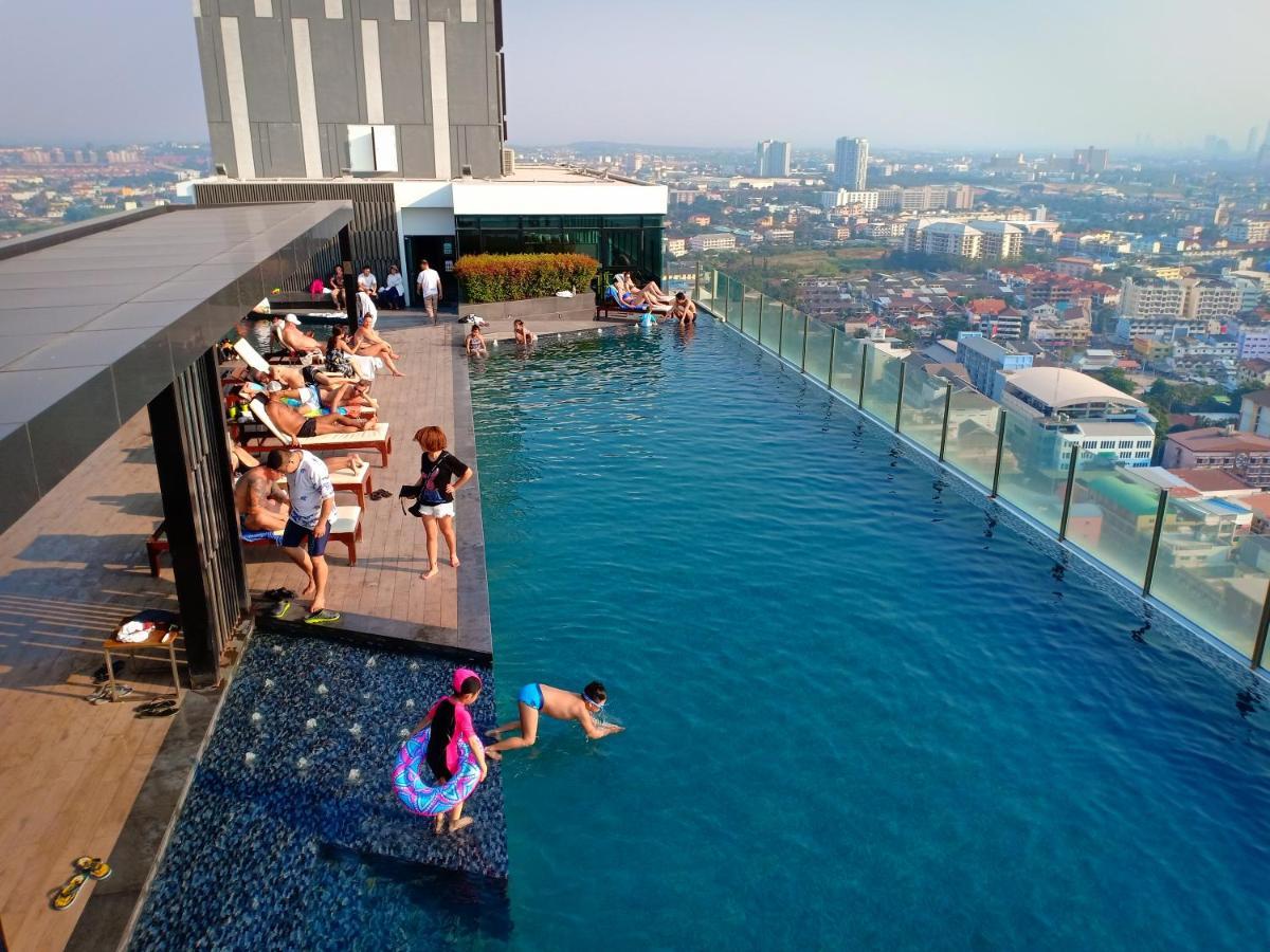 The Base Horizon Pattaya