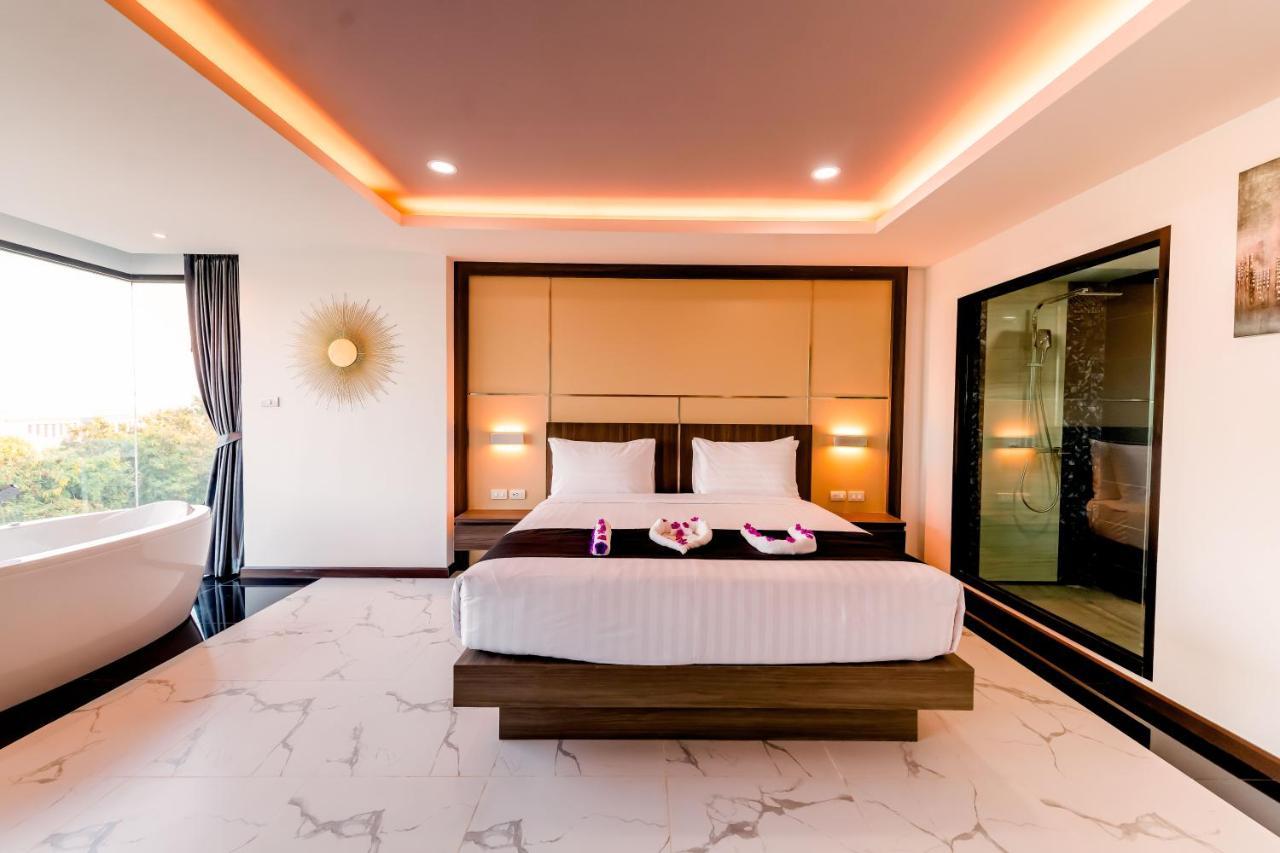 The Proud - Sha Certified โรงแรม Pattaya