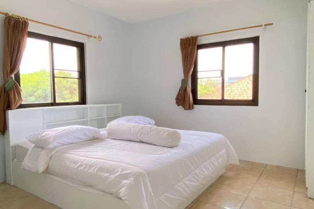 Quiet Village,beach 3km,pool House,bbq Snoker * Pattaya