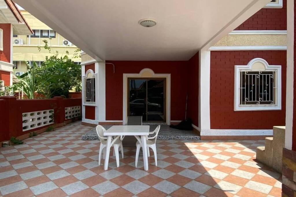 Vila Quiet Village,beach 3km,pool House,bbq Snoker