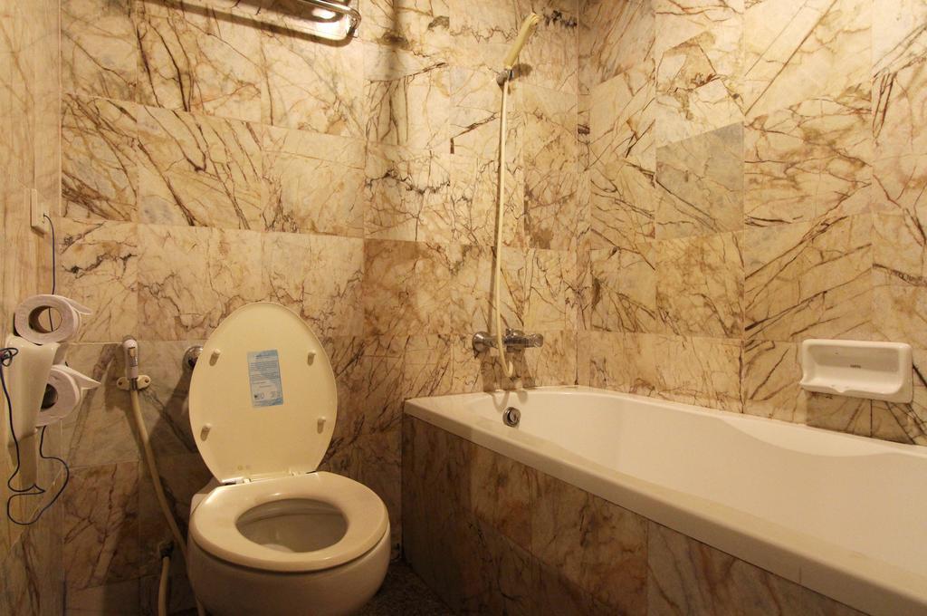 Hotel The A.a. 2*
