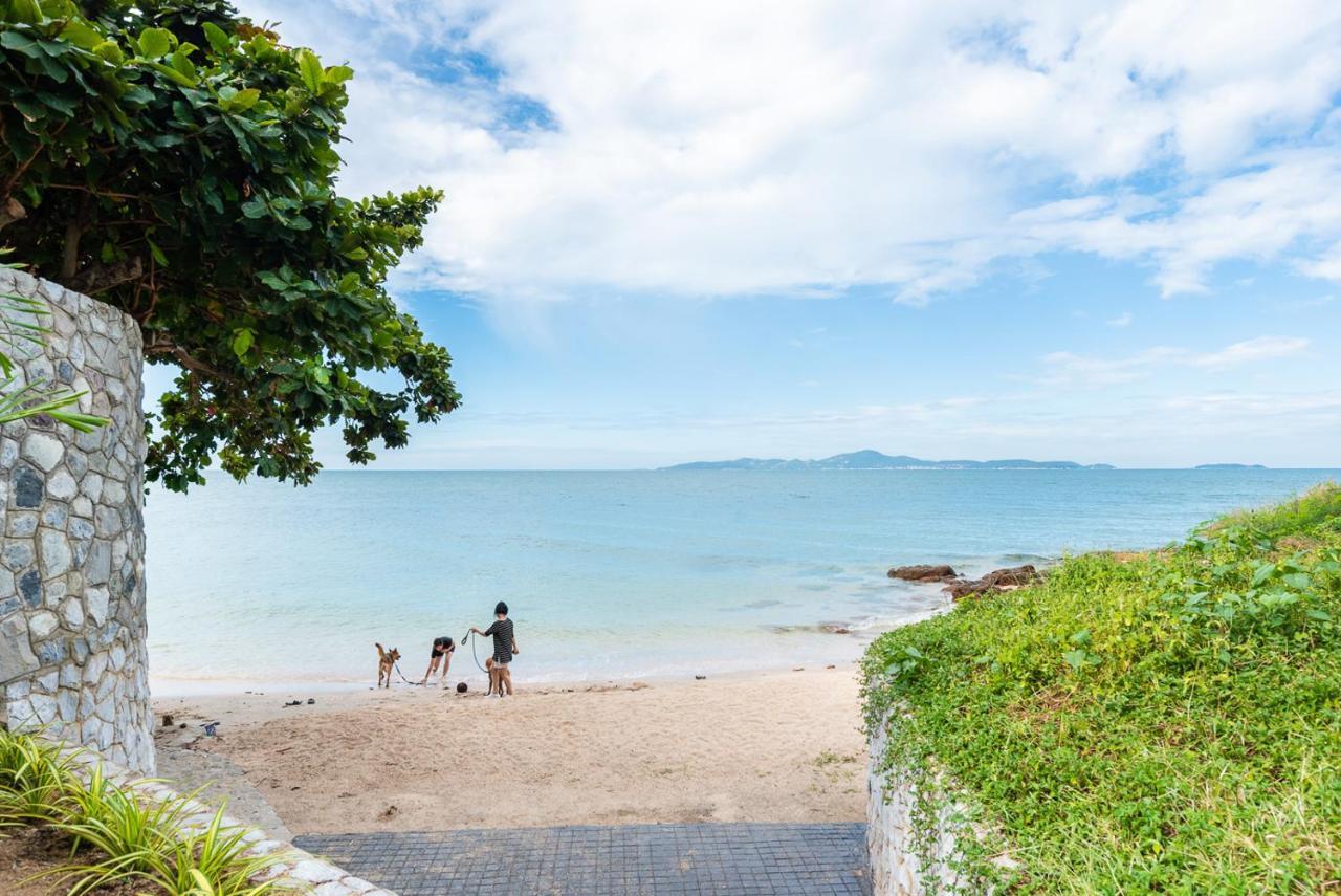 Majestic Pool 4 Bedrooms Private Vila Pattaya