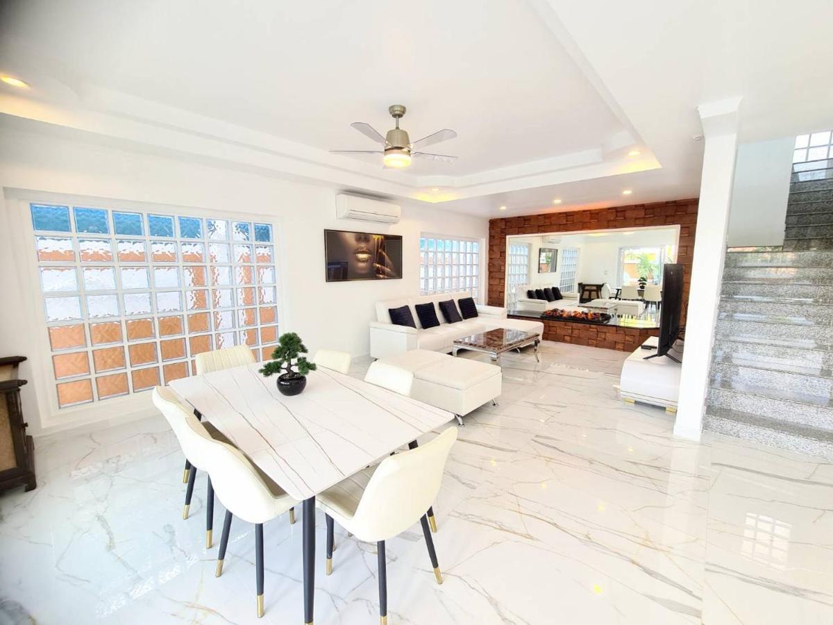 Izzyland Luxury Pool Walking Street 5 Bedrooms Villa Pattaya