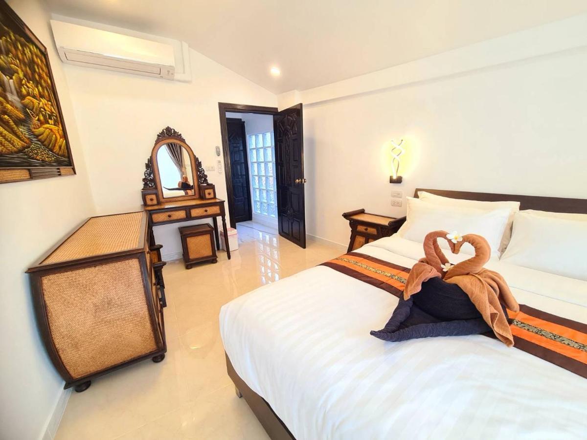 Izzyland Luxury Pool Walking Street 5 Bedrooms Villa