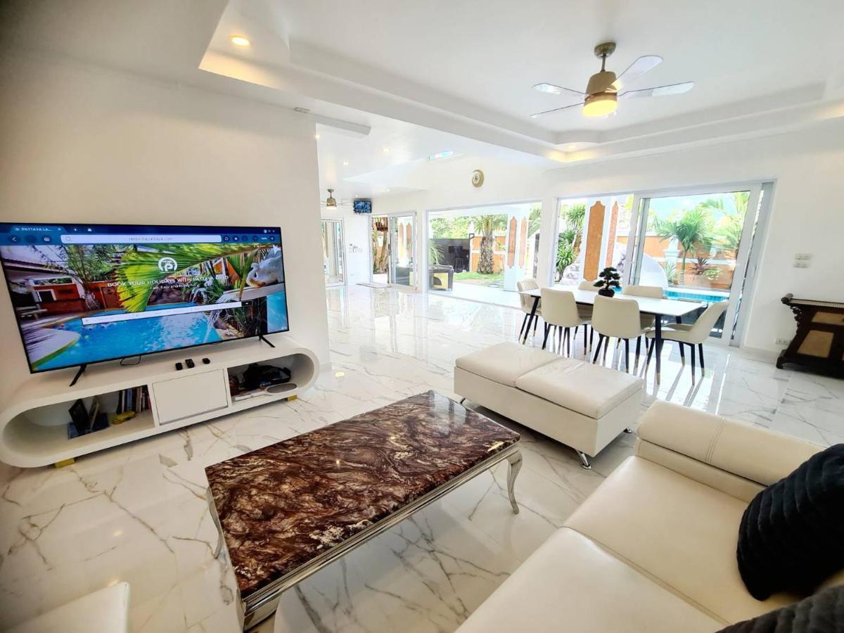 Izzyland Luxury Pool Walking Street 5 Bedrooms Pattaya