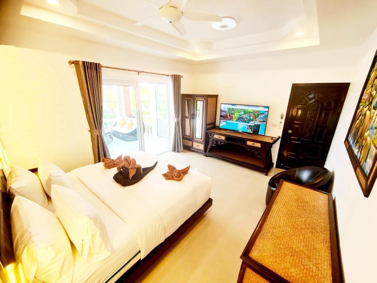 Izzyland Luxury Pool Walking Street 5 Bedrooms * Pattaya
