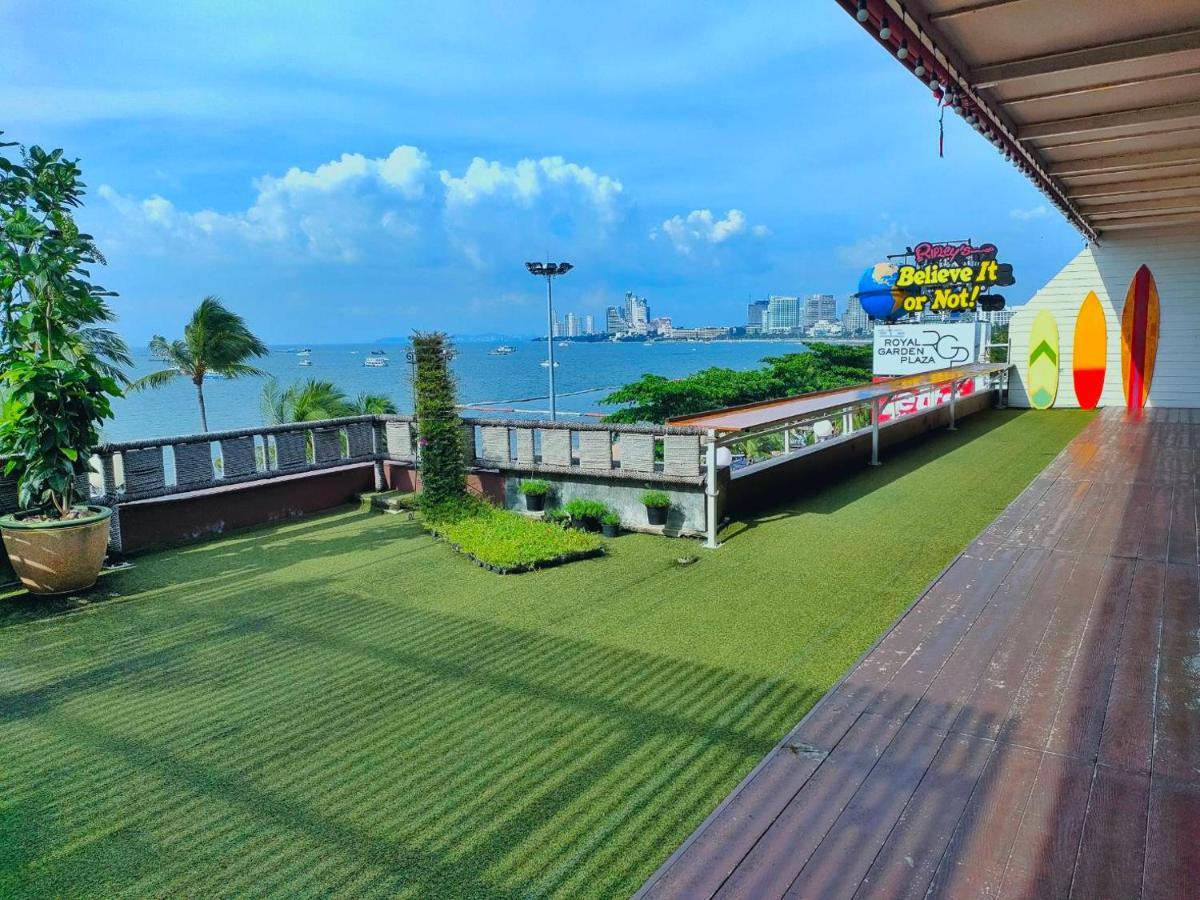Hotel Baywalk 3*