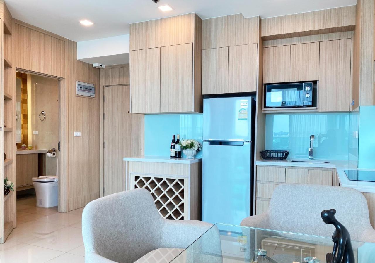 City Garden Tower Luxurious Condominium In The Center Of *