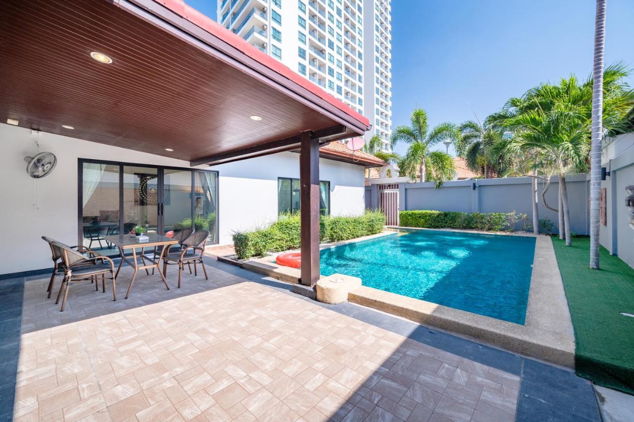 Luxury 3 Bhk 200m From The *