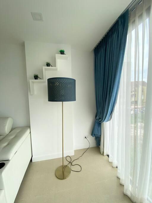 Aurora 300 Meters From The Sea Pattaya
