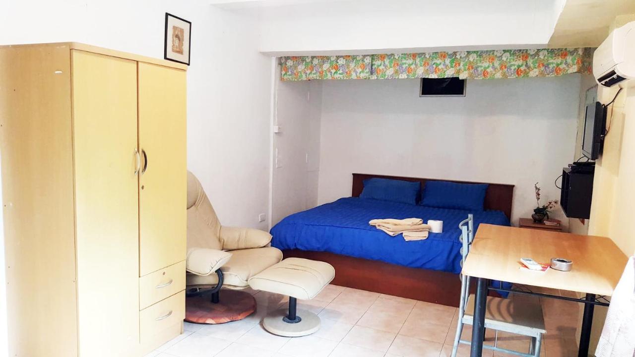 Apartment Canterbury Tales