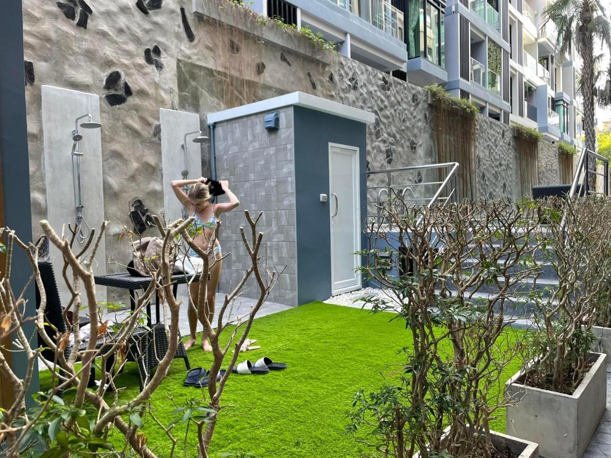 Tropical Garden Apartment