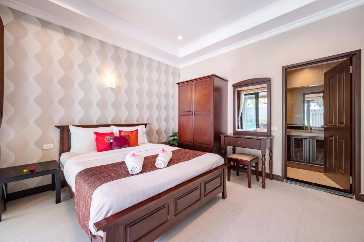 Villa Luxury 3 Bhk 200m From The Pattaya