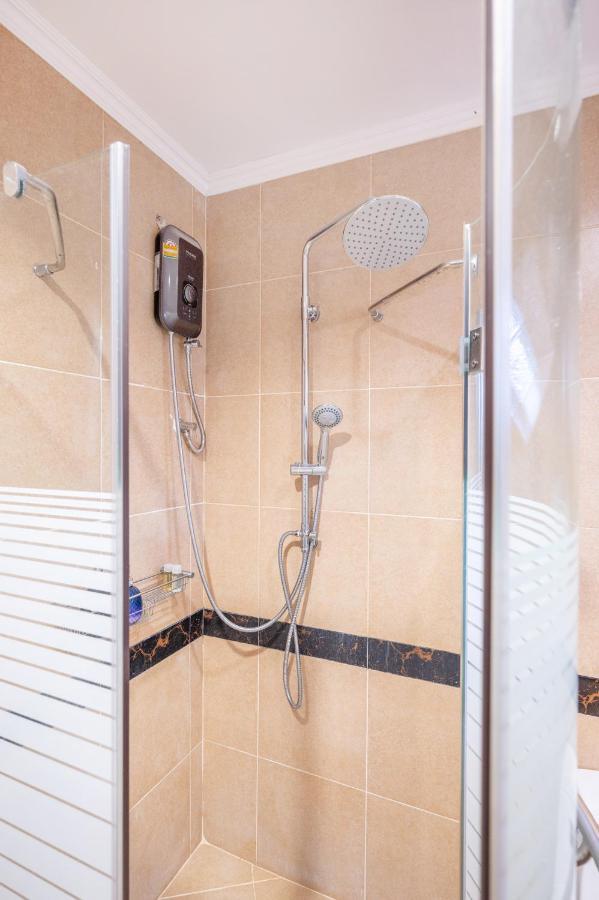 Villa Luxury 3 Bhk 200m From The *
