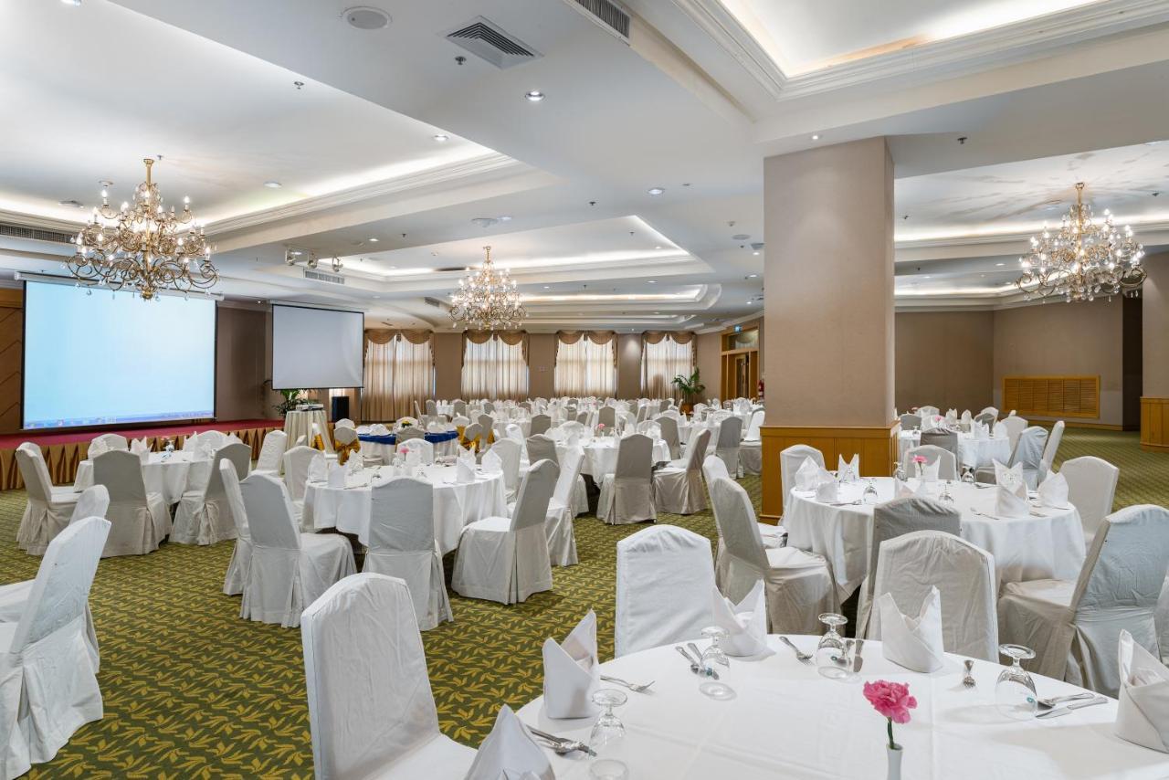Hotel Jomtien Palm And