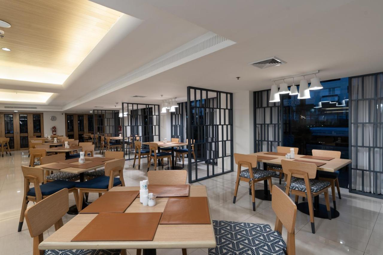 Hotel Jomtien Palm And