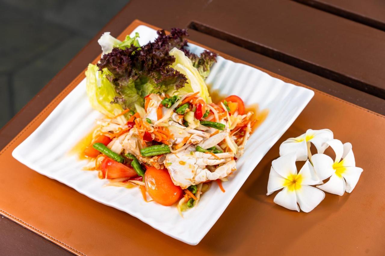 Hotel Jomtien Palm And