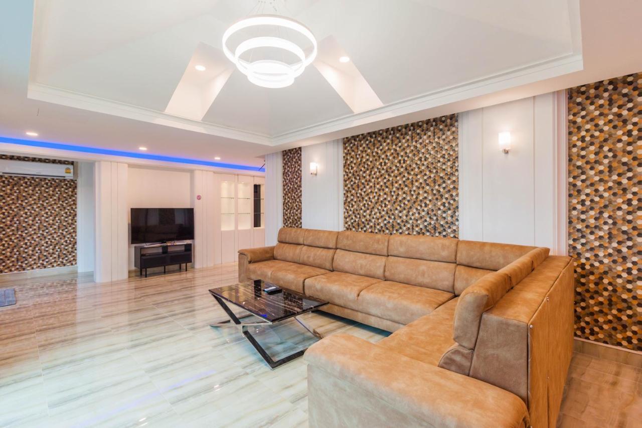 Pool B5 Villa Pattaya