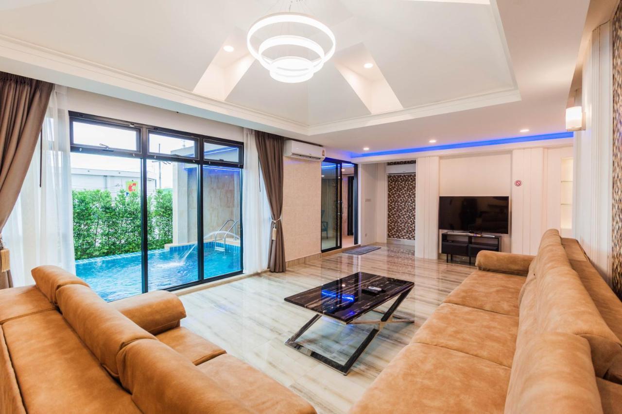 Pool B5 * Pattaya