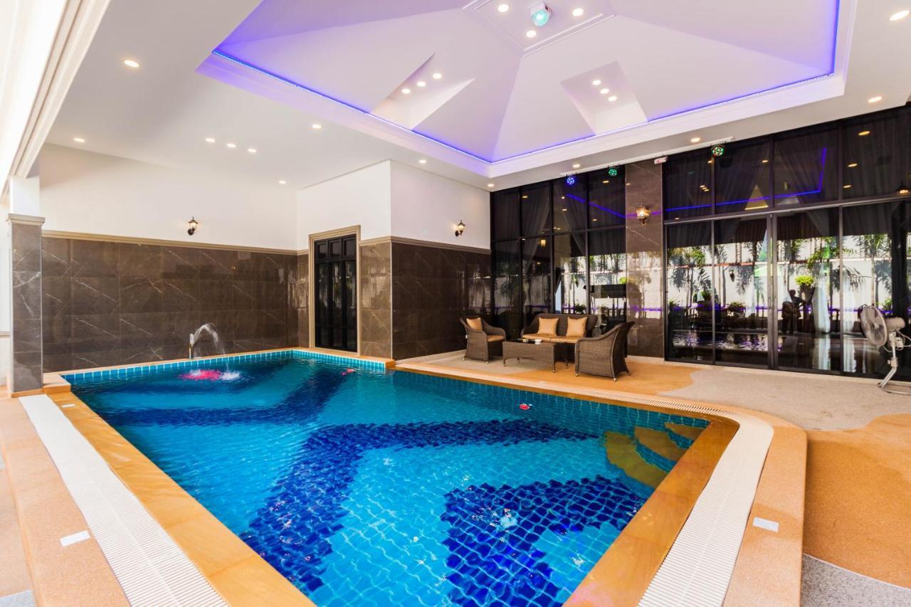 Pool B5 *