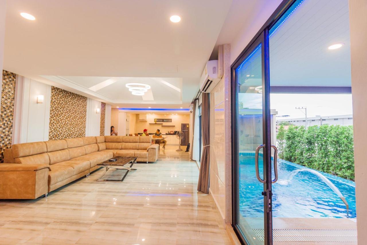 Pool B5 * Pattaya