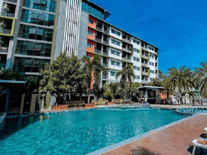 Arthitaya Nature & Lakkhana Poolside 5*