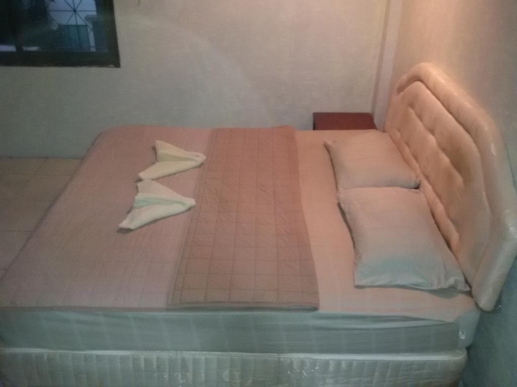 Puphaya Budget 122 Pattaya
