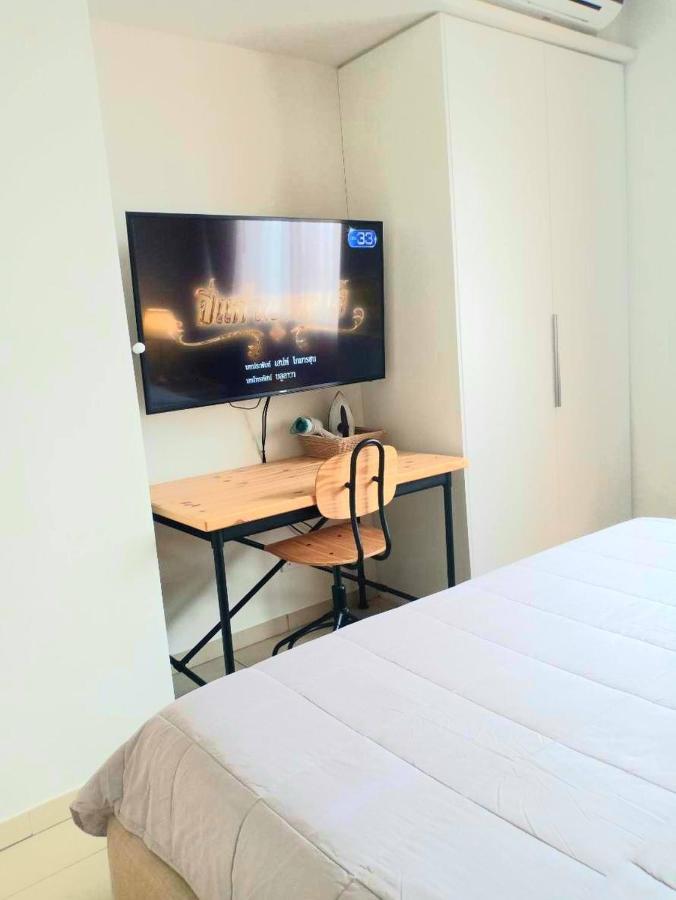 Holiday home Two Bedrooms 31st Floor 100 Bay Seaview