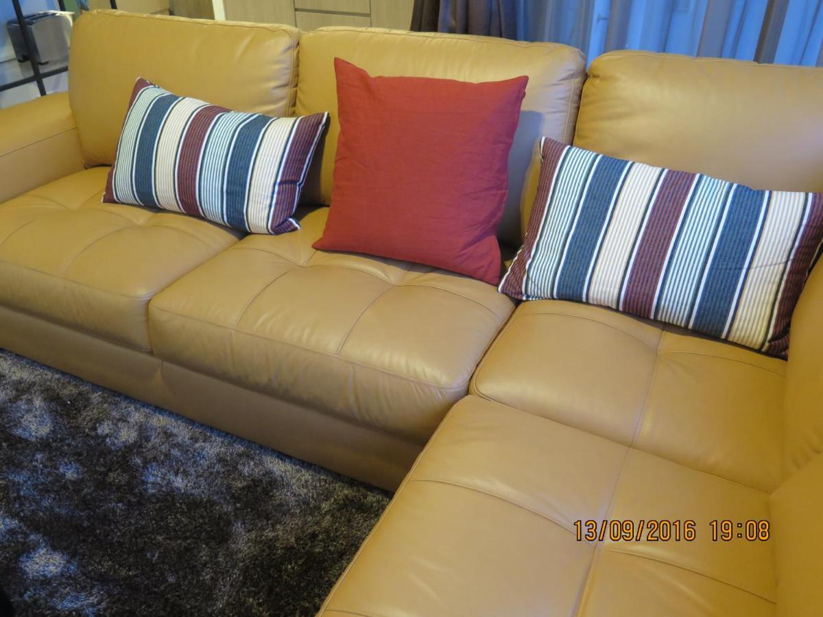 Two Bedrooms 31st Floor 100 Bay Seaview Holiday home *