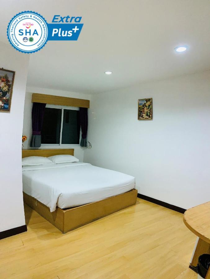 J P Boutique Hotel