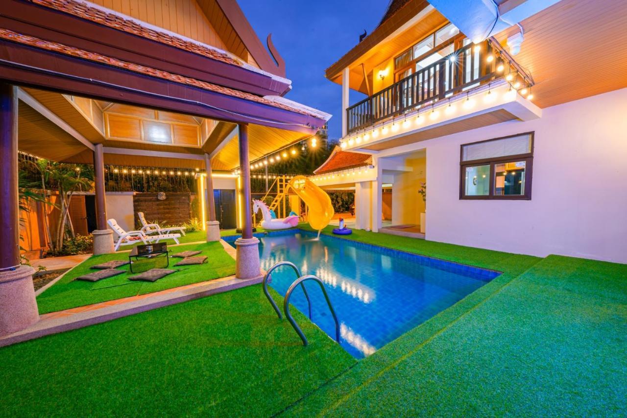 Bali Beach Pool Villa