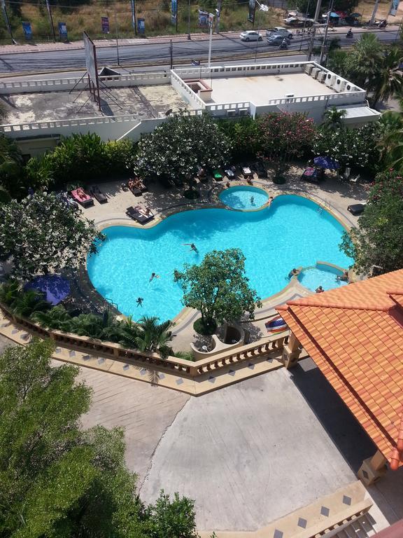 Royal Hill Condotel *
