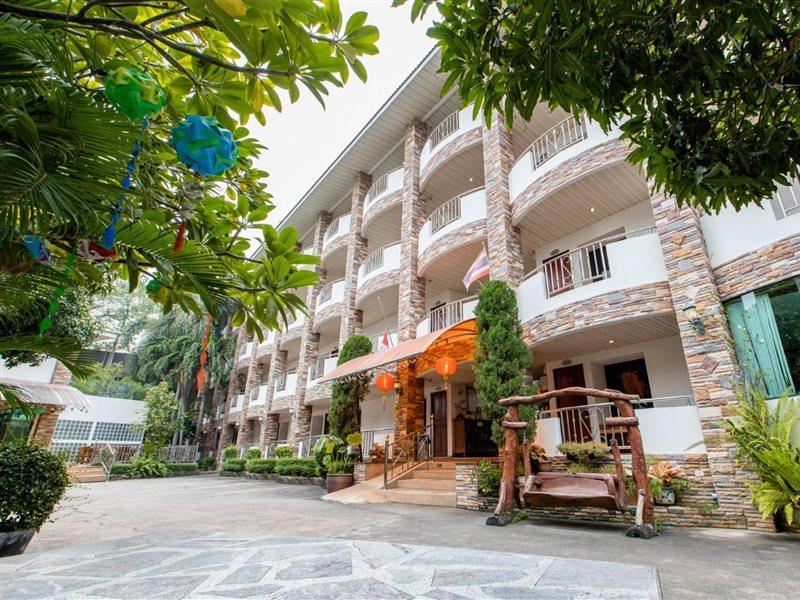 Selina Place Hotel