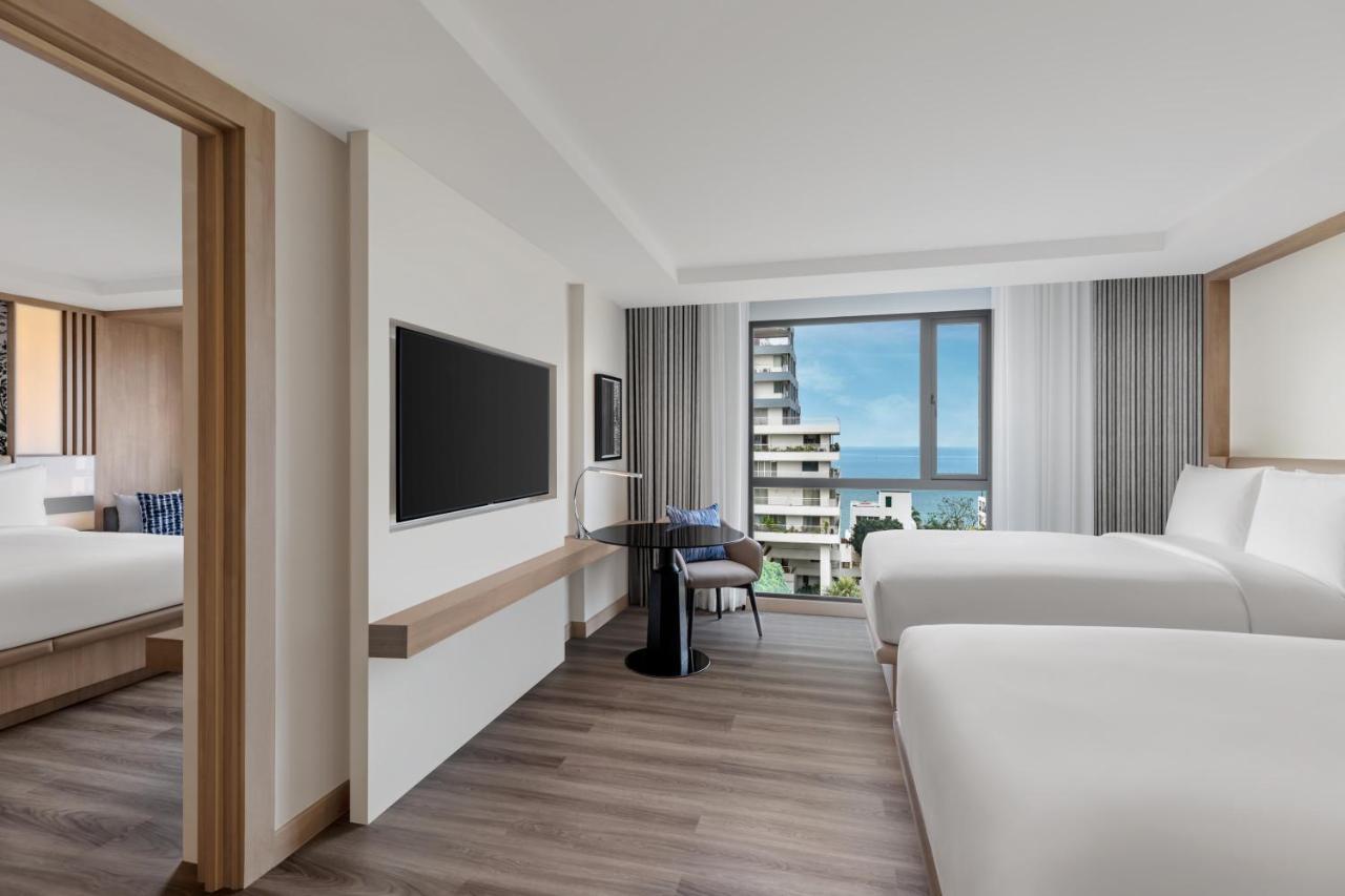 Courtyard By Marriott North Hotel