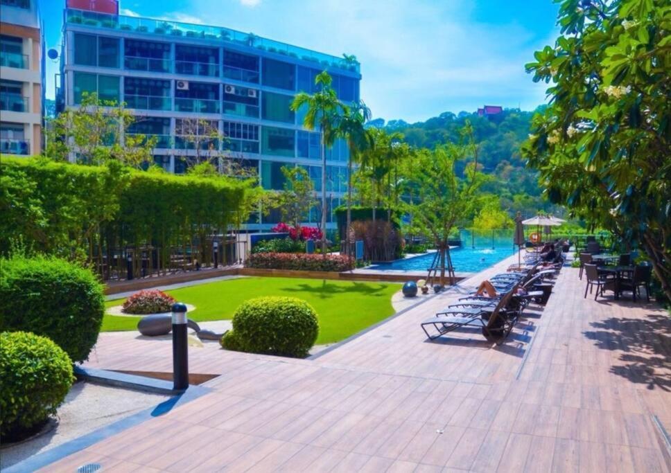 Unixx Near Walking Street Pattaya