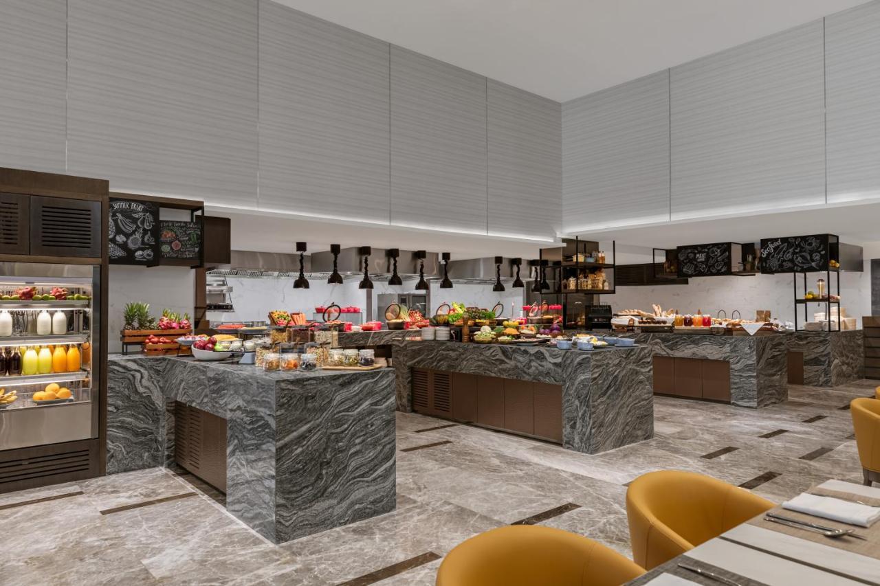 Courtyard By Marriott North 5*