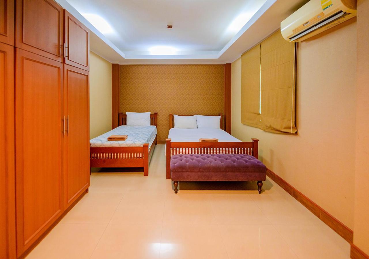 4 Bedroom Town With Private Pool Holiday home Pattaya
