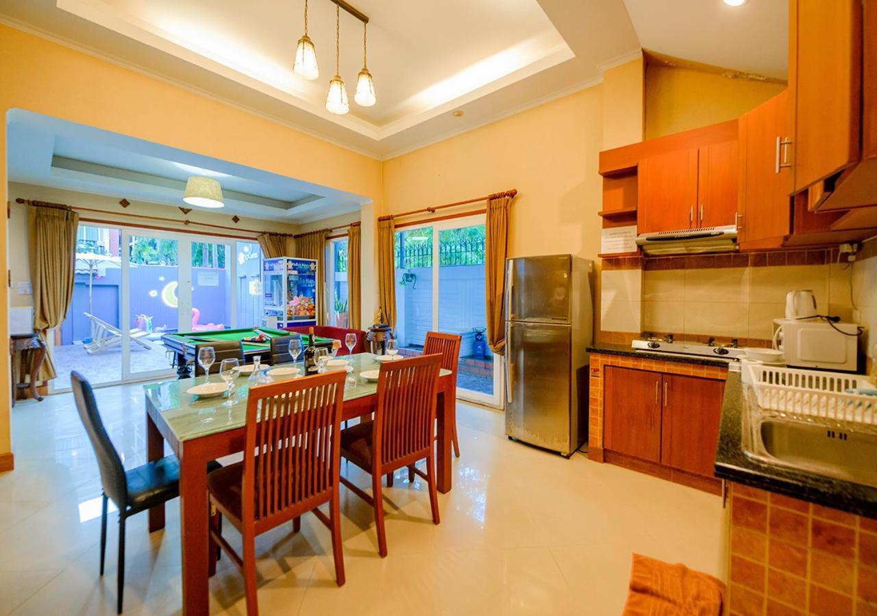 4 Bedroom Town With Private Pool Pattaya
