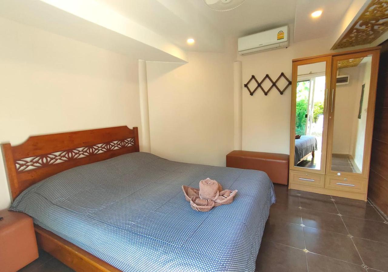 Corner - House Walking Street 4 Bedrooms *