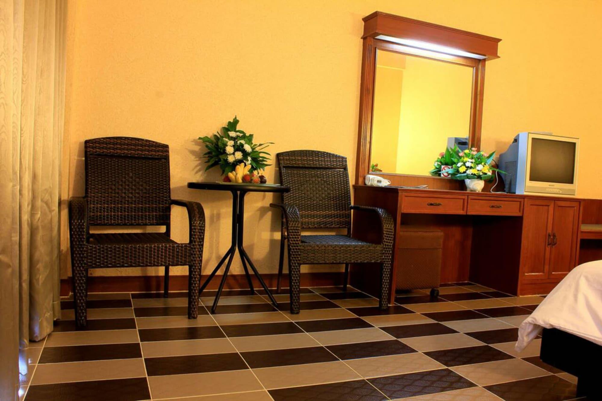 Garden Hotel 3*