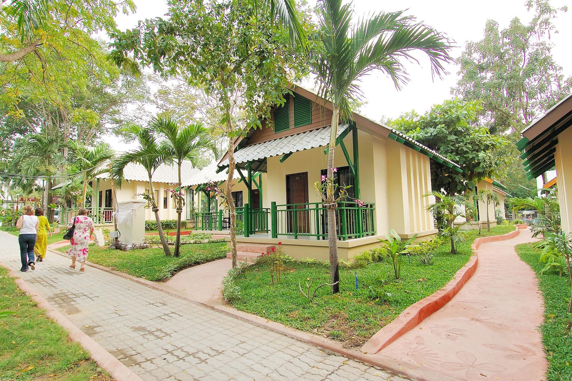Garden Hotel 3*