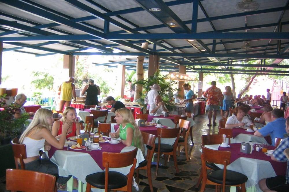 Garden Hotel